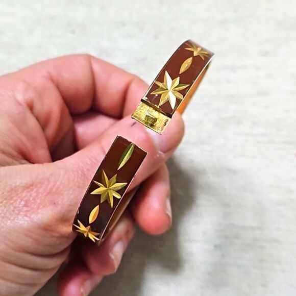 Vintage Gold Plated Diamond Cut Jerusalem Star Bangle Bracelet - Picture 6 of 10